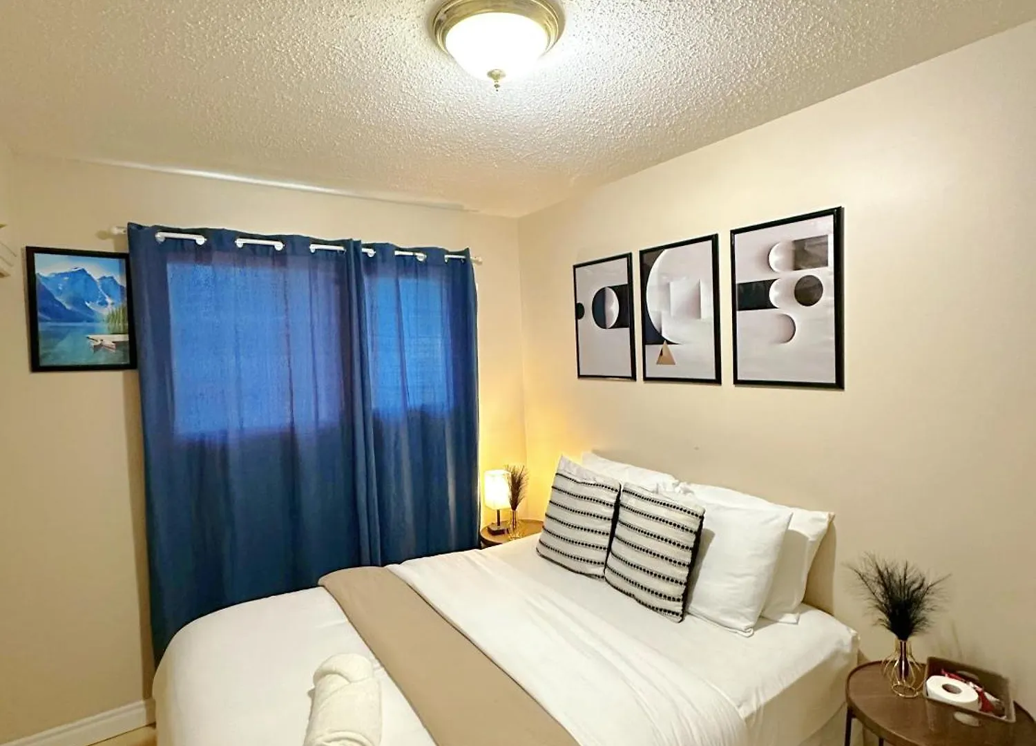 Sten Stay Edmonton Guest house